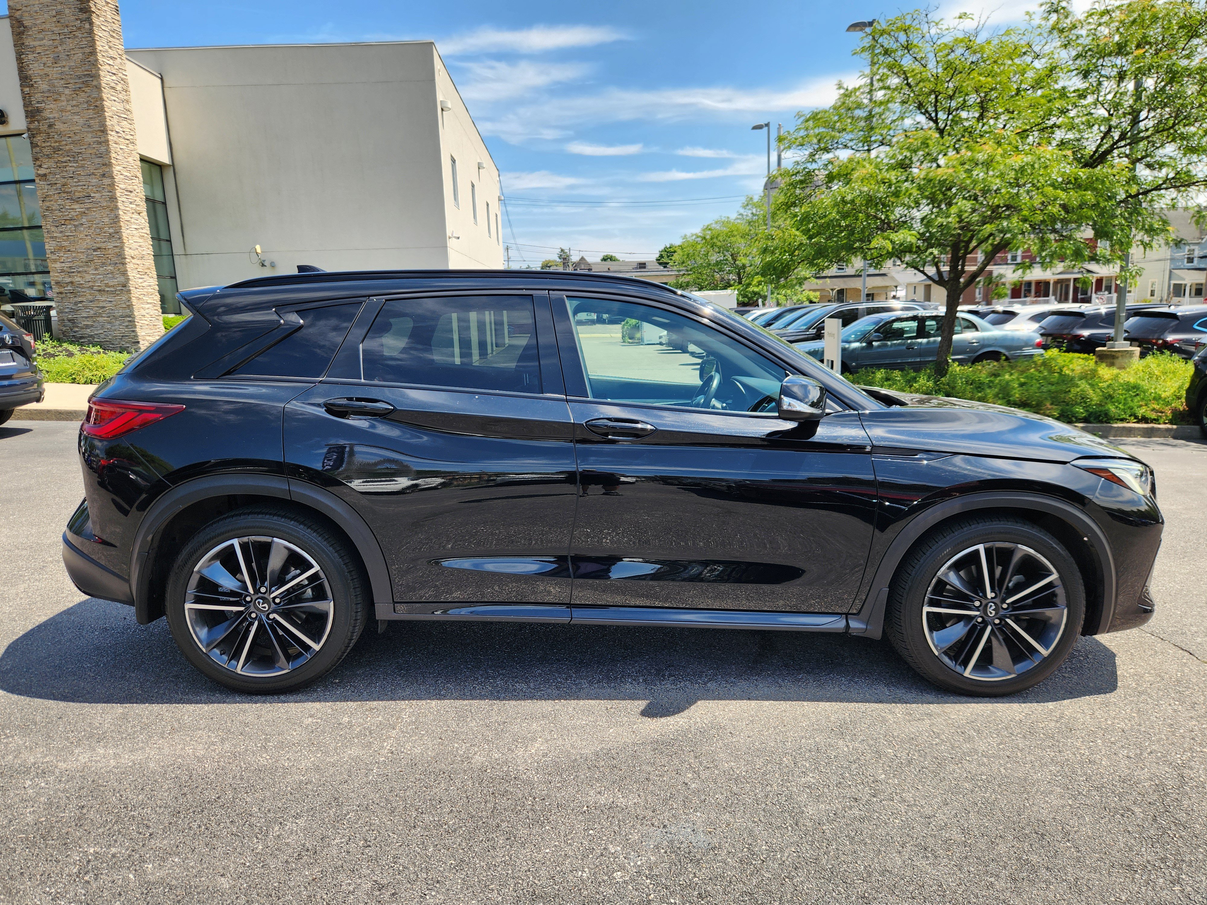 Used 2023 INFINITI QX50 Sport AWD/4WD image 6