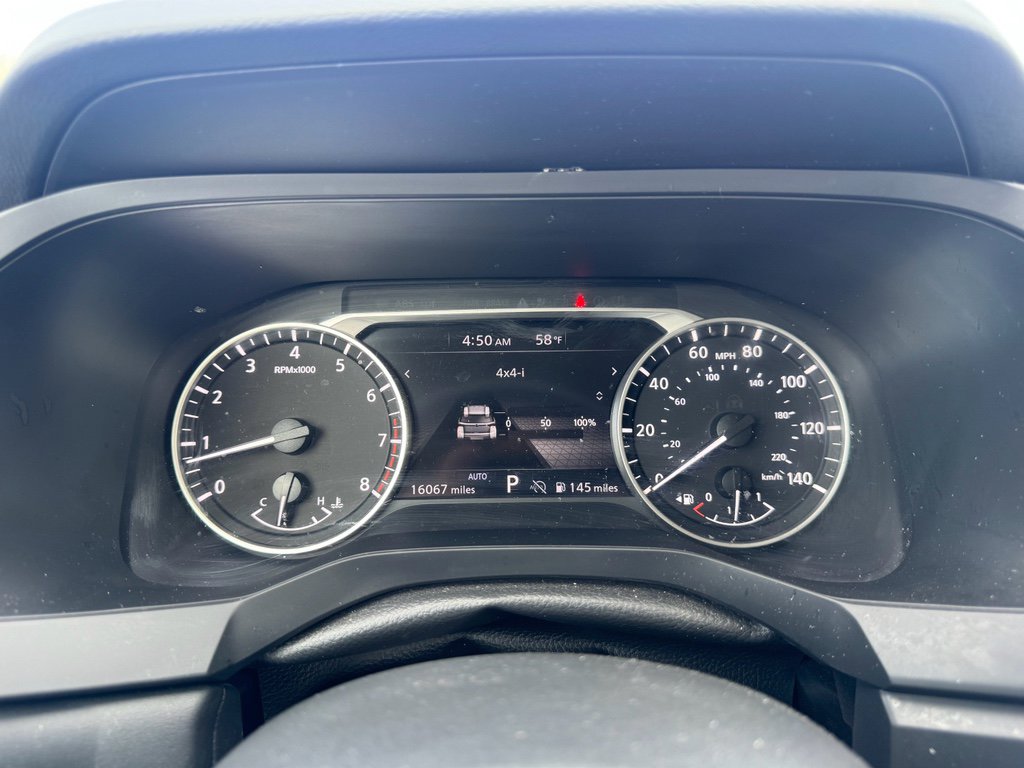 Used 2024 Nissan Pathfinder S image 26