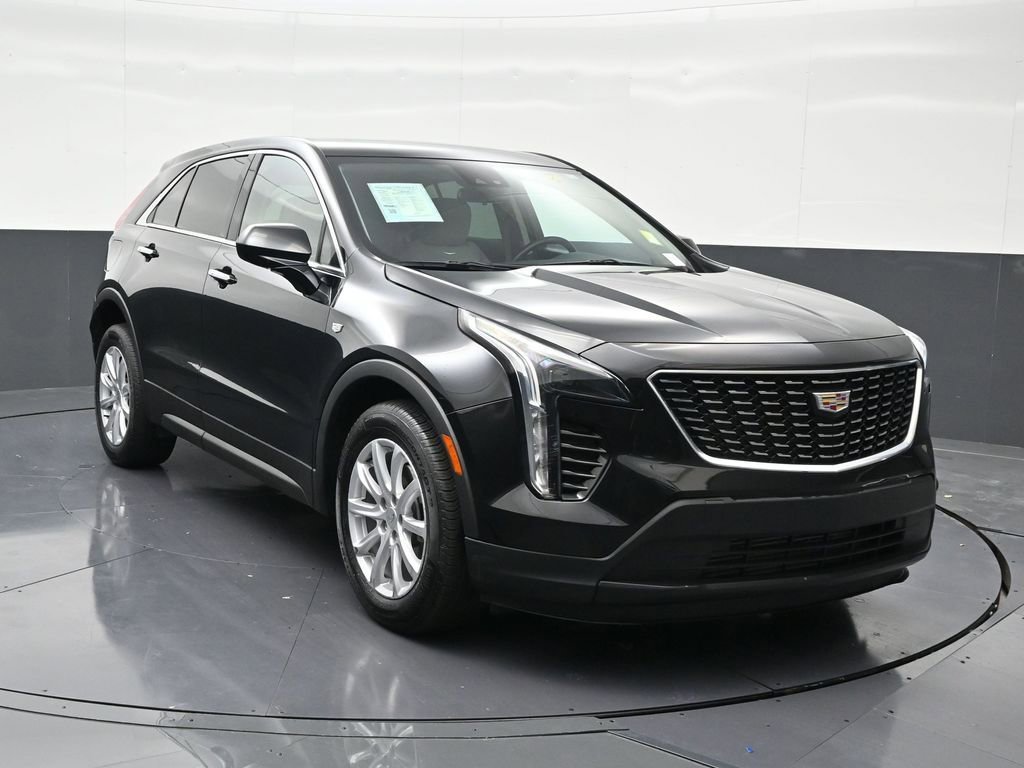 Used 2022 Cadillac XT4 Luxury w/ Driver Awareness Package image 8