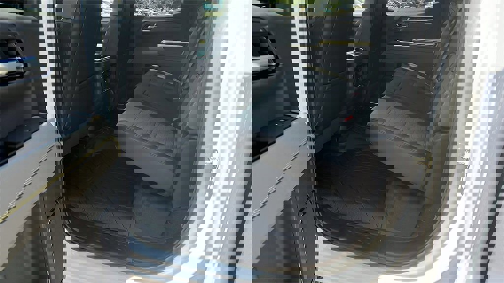 New 2025 Chevrolet Silverado 1500 ZR2 w/ Technology Package image 17