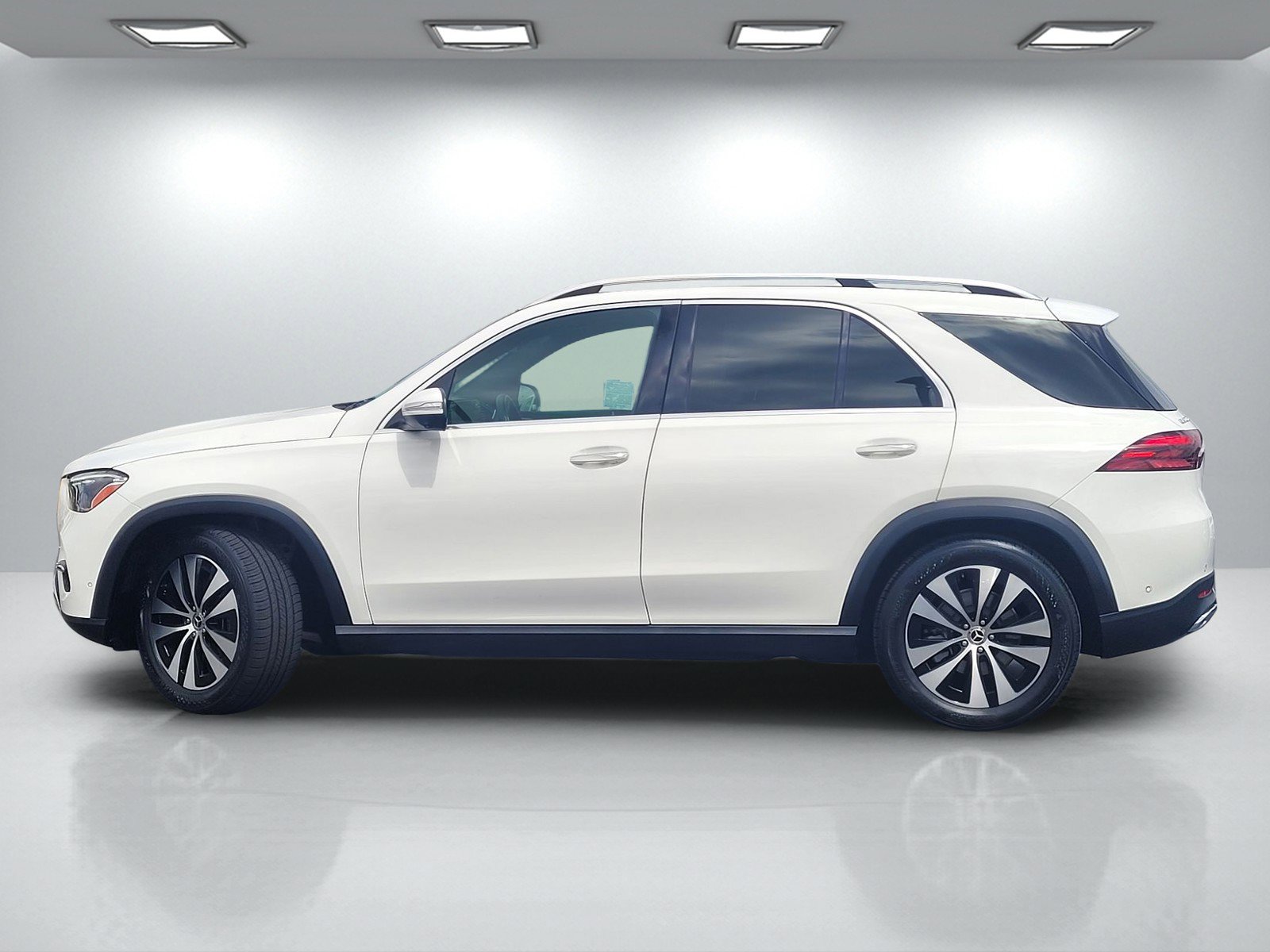 Used 2024 Mercedes-Benz GLE 350 4MATIC image 7