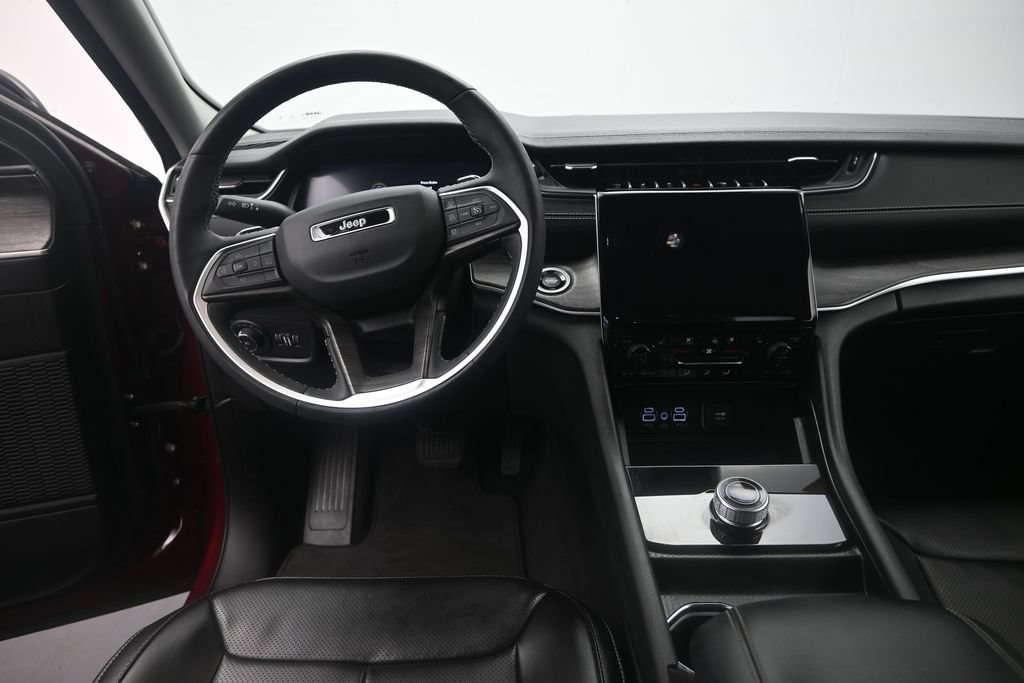 Used 2024 Jeep Grand Cherokee L Limited w/ Luxury Tech Group II RWD image 21