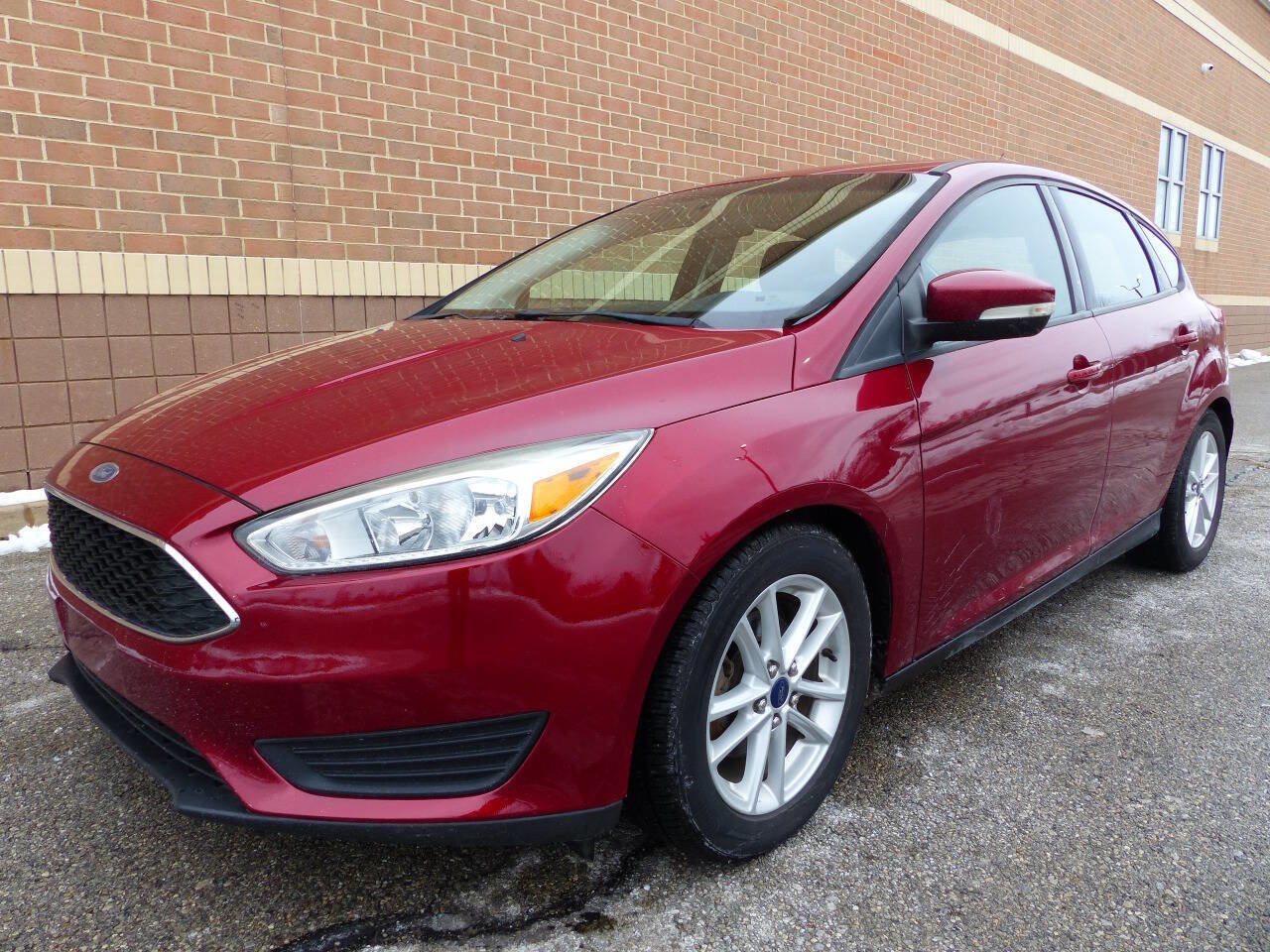 Used 2016 Ford Focus SE FWD image 1