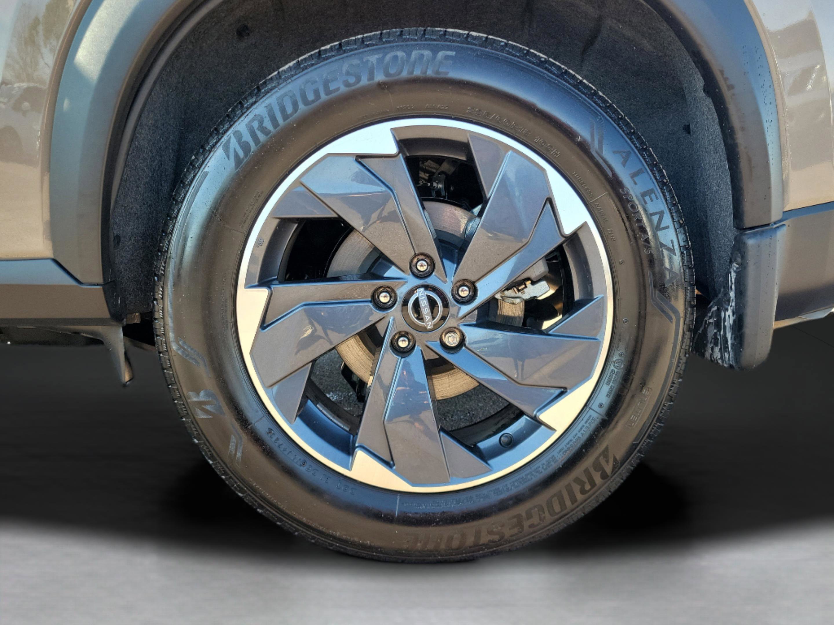 Certified 2024 Nissan Rogue SV image 38