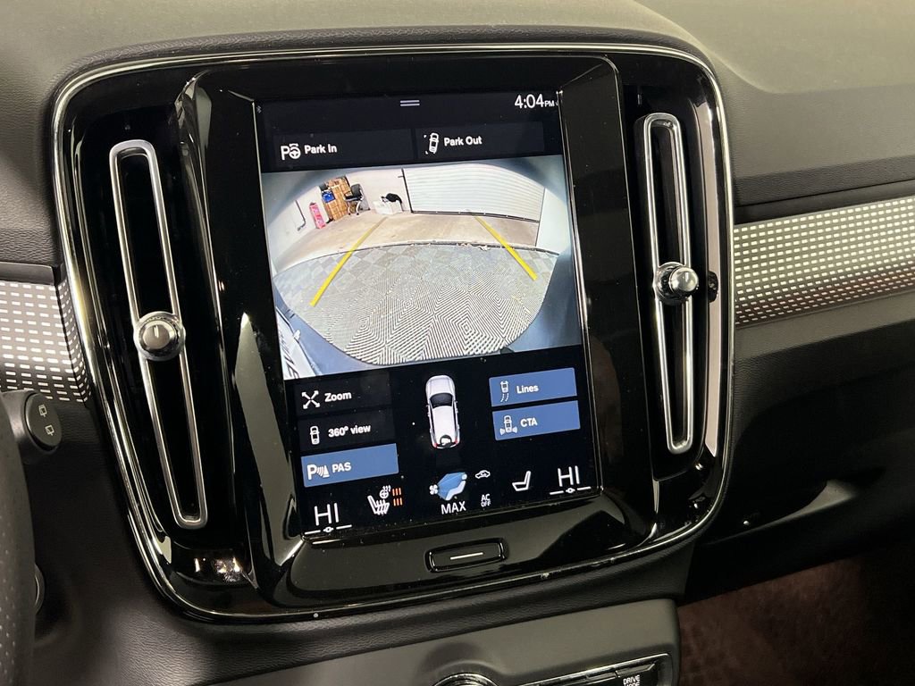Used 2021 Volvo XC40 T5 R-Design w/ Advanced Package image 21