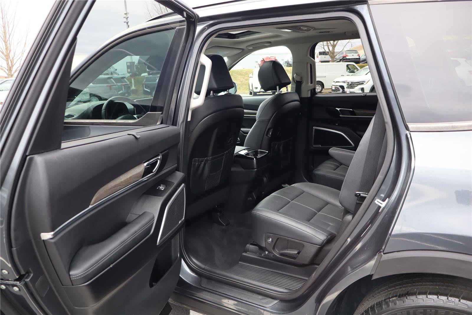 Certified 2022 Kia Telluride EX w/ EX Premium Package image 24