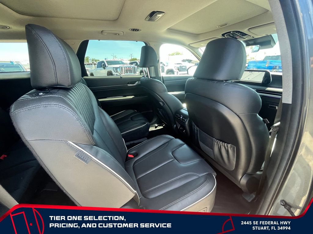 Used 2024 Hyundai Palisade Limited AWD/4WD image 19