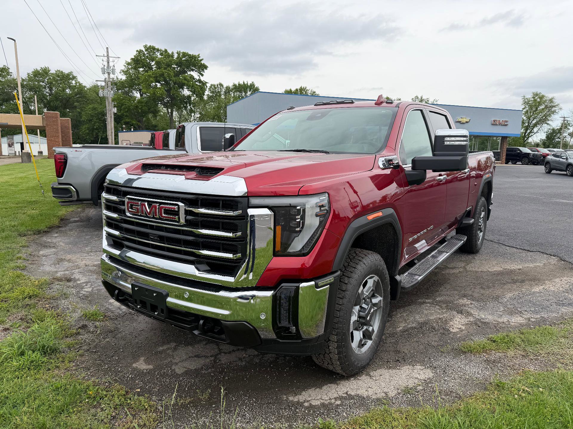 New 2026 GMC Sierra 2500 SLT w/ SLT Premium Package AWD/4WD image 1
