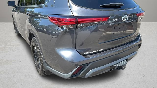 Used 2020 Toyota Highlander XLE AWD/4WD image 36