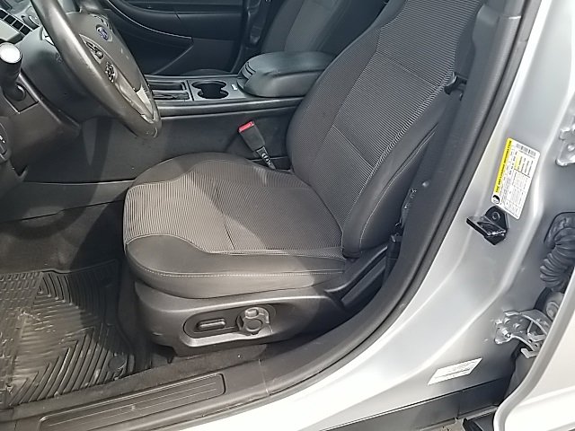 Used 2018 Ford Taurus SEL image 13