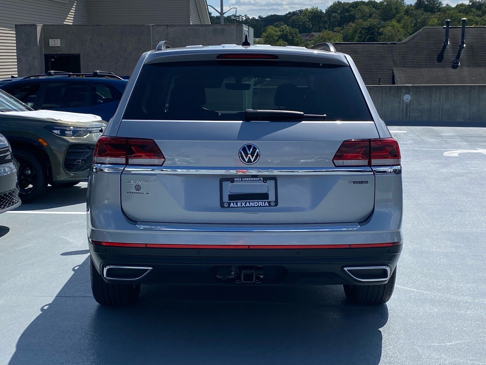 Used 2023 Volkswagen Atlas SE w/ Panoramic Sunroof Package AWD/4WD image 4
