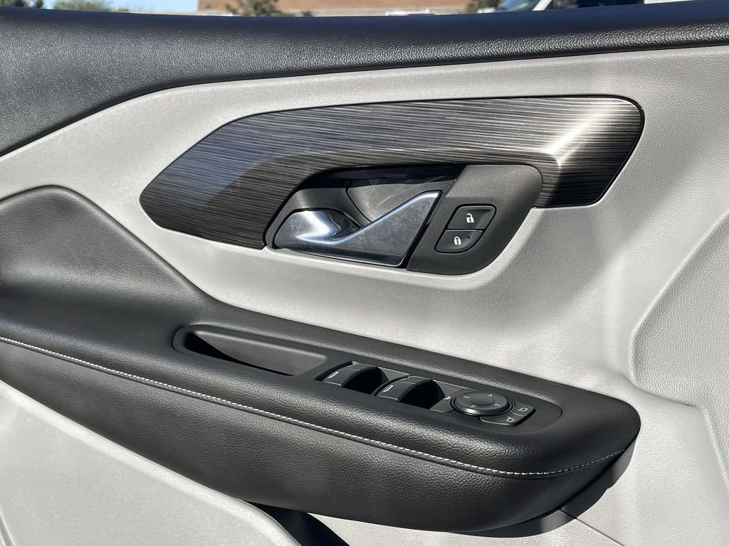 Used 2023 GMC Terrain SLE image 22