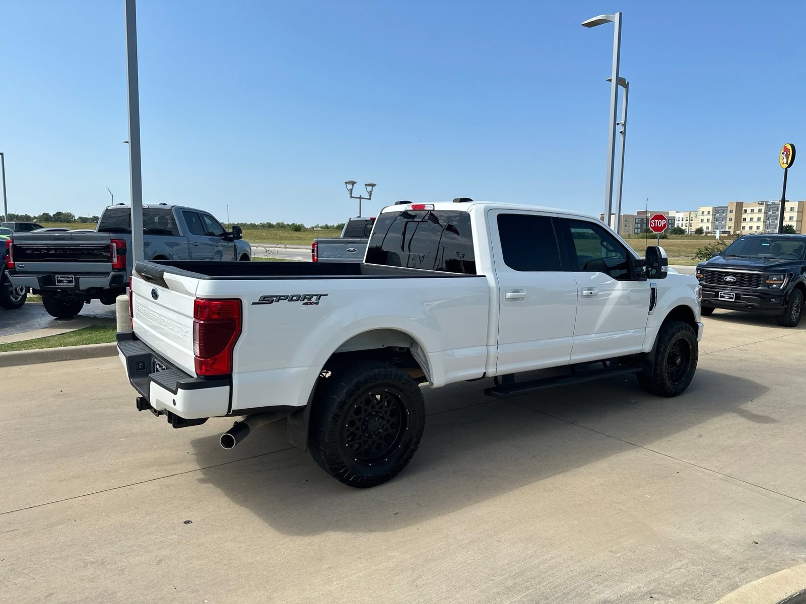 Used 2022 Ford F250 Lariat w/ Lariat Ultimate Package AWD/4WD image 6
