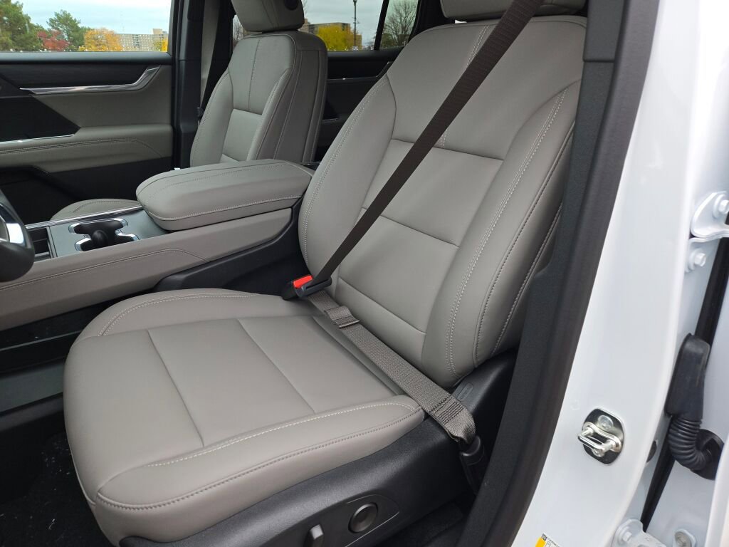 New 2026 GMC Acadia Elevation w/ Elevation Premium Package image 27