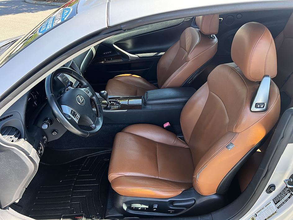 Used 2012 Lexus IS 250C w/ Luxury Pkg RWD image 13