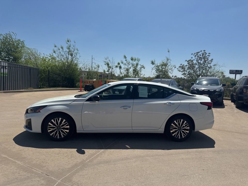 Certified 2025 Nissan Altima 2.5 SV image 2