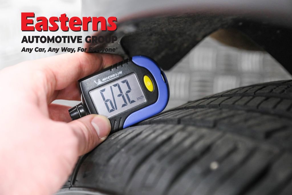 Used 2018 Buick Encore Essence w/ Experience Buick Package image 29