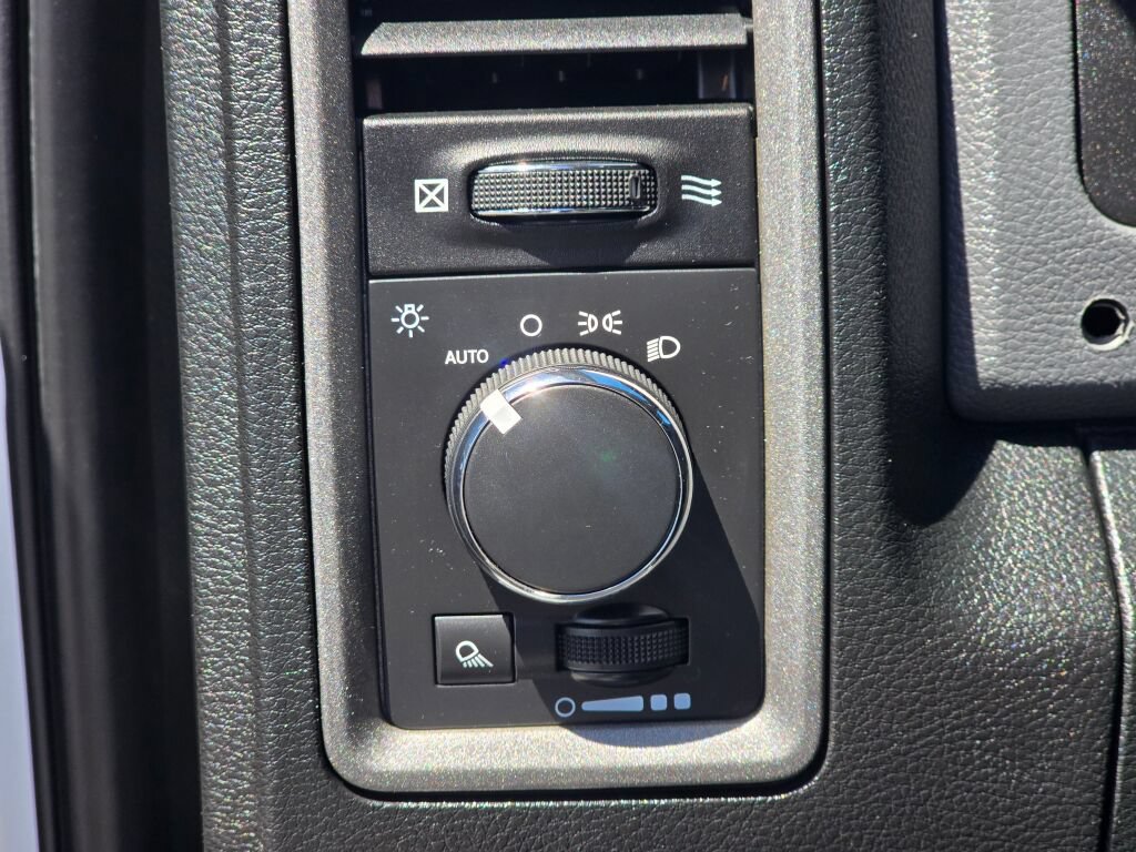 Used 2015 RAM 1500 Tradesman w/ Power & Remote Entry Group AWD/4WD image 24