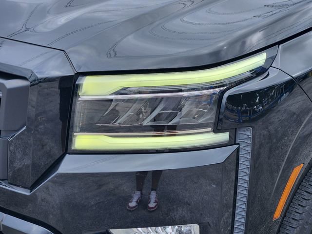 Used 2023 Nissan Frontier SV w/ Midnight Edition Package image 9