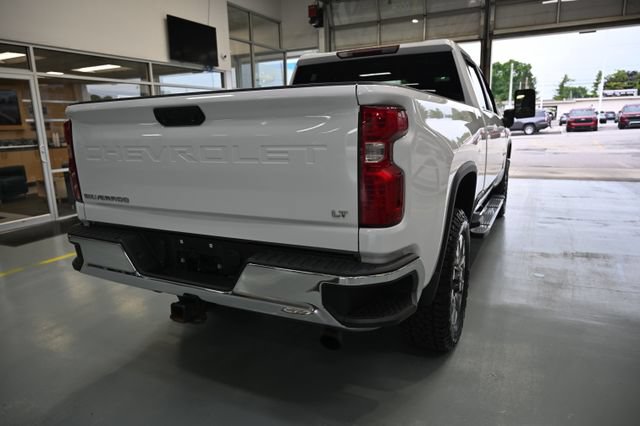 Used 2022 Chevrolet Silverado 2500 LT w/ Convenience Package AWD/4WD image 5