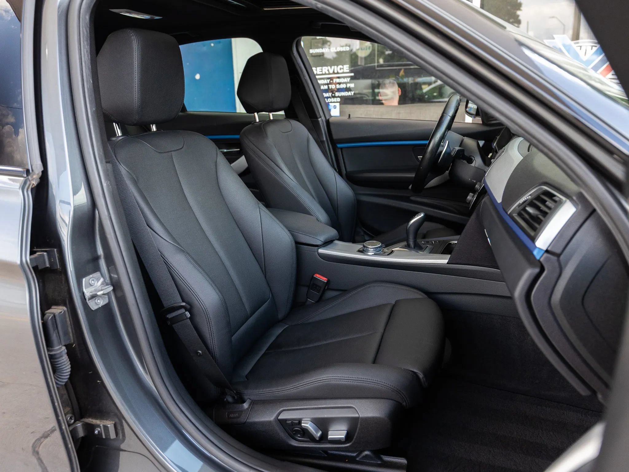 Used 2016 BMW 340i xDrive Sedan AWD/4WD image 21