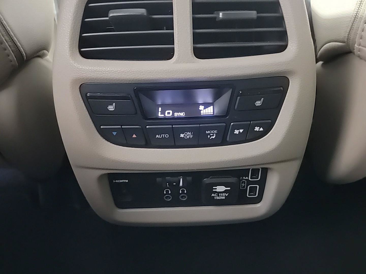 Certified 2021 Honda Pilot Touring image 24