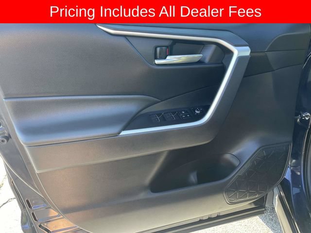 Used 2022 Toyota RAV4 XLE Premium AWD/4WD image 19