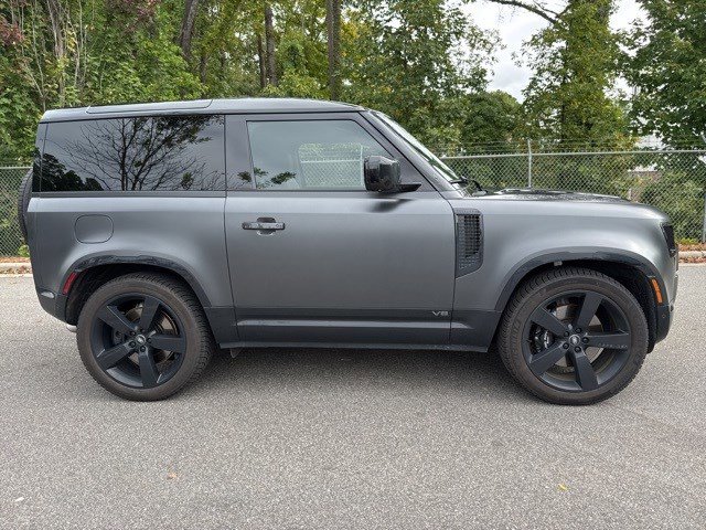 Used 2024 Land Rover Defender 90 Carpathian Edition image 4