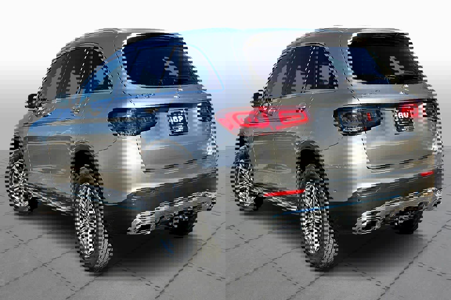 Certified 2022 Mercedes-Benz GLC 300 4MATIC w/ Driver Assistance Package image 10