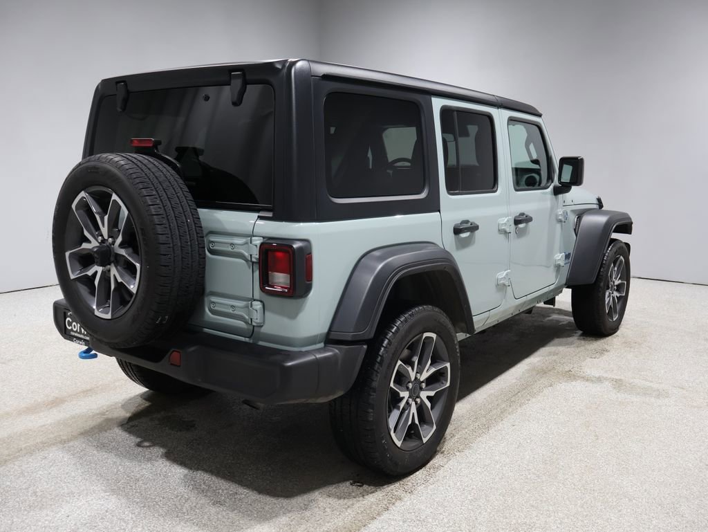 Used 2024 Jeep Wrangler Unlimited w/ Convenience Group image 2