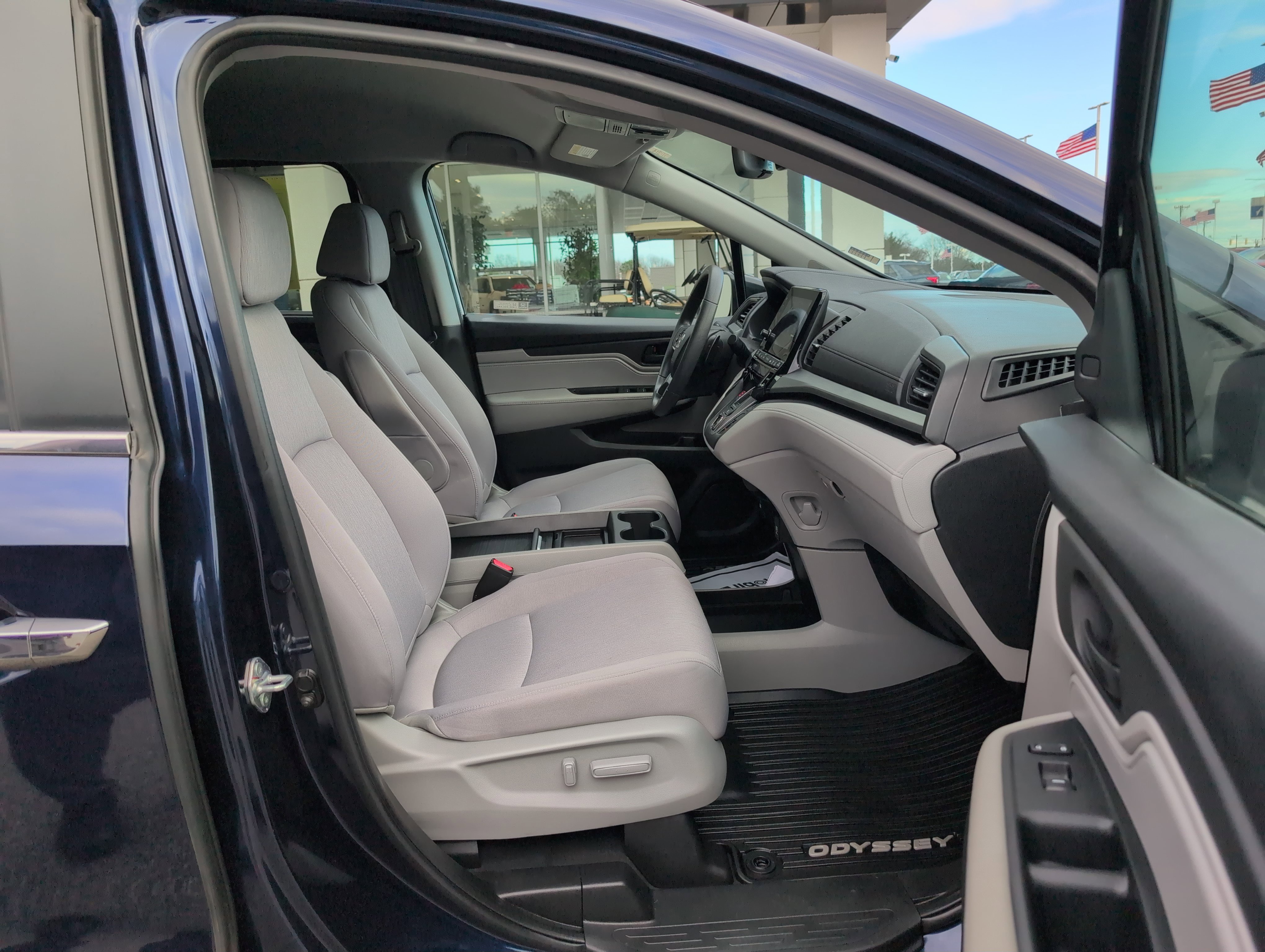 Used 2023 Honda Odyssey EX image 32