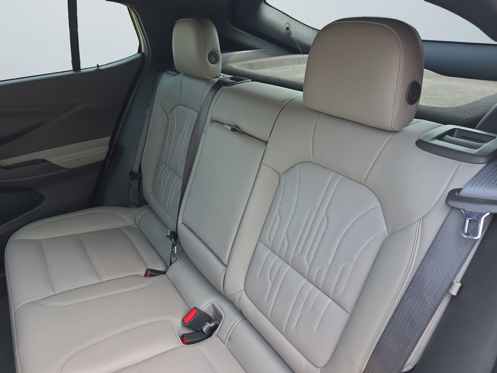 Used 2024 Buick Envista Sport Touring FWD image 14