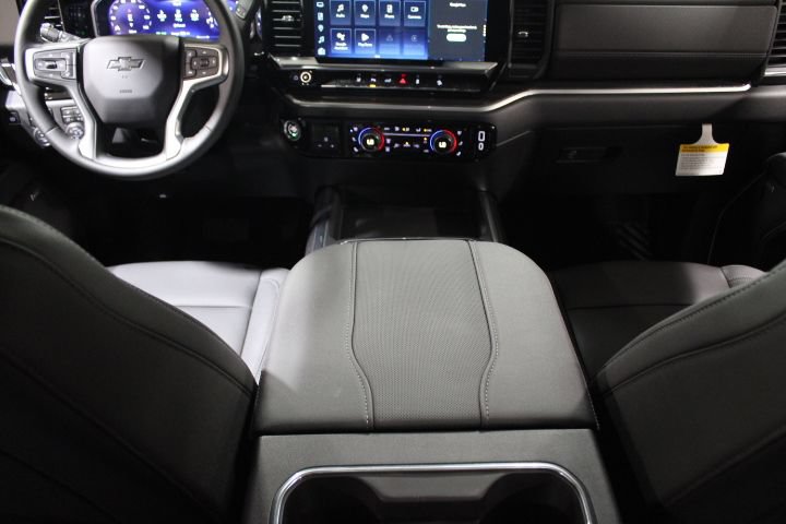 New 2026 Chevrolet Silverado 2500 LTZ w/ LTZ Plus Package AWD/4WD image 32