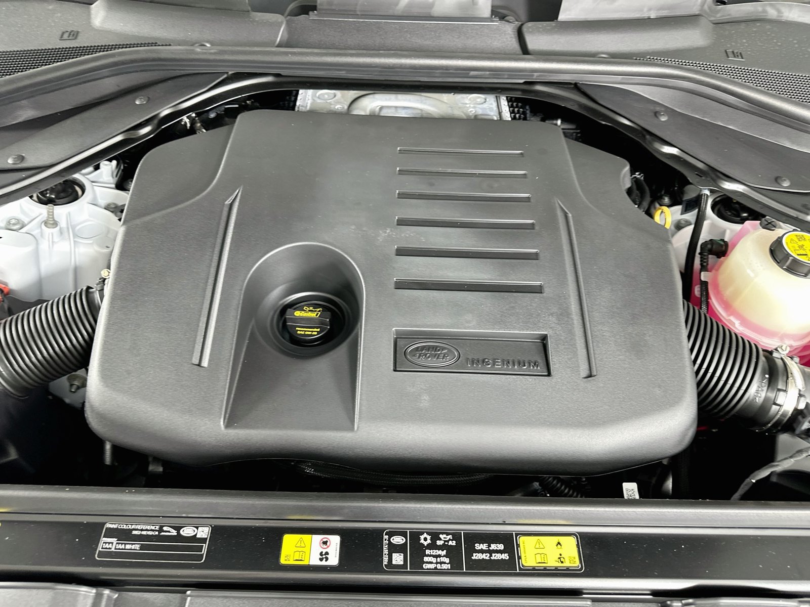 New 2026 Land Rover Range Rover SE AWD/4WD image 13