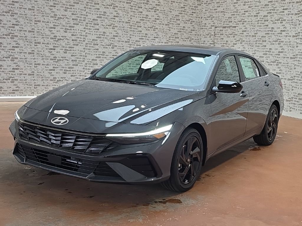 New 2026 Hyundai Elantra SEL Sport Premium FWD image 3