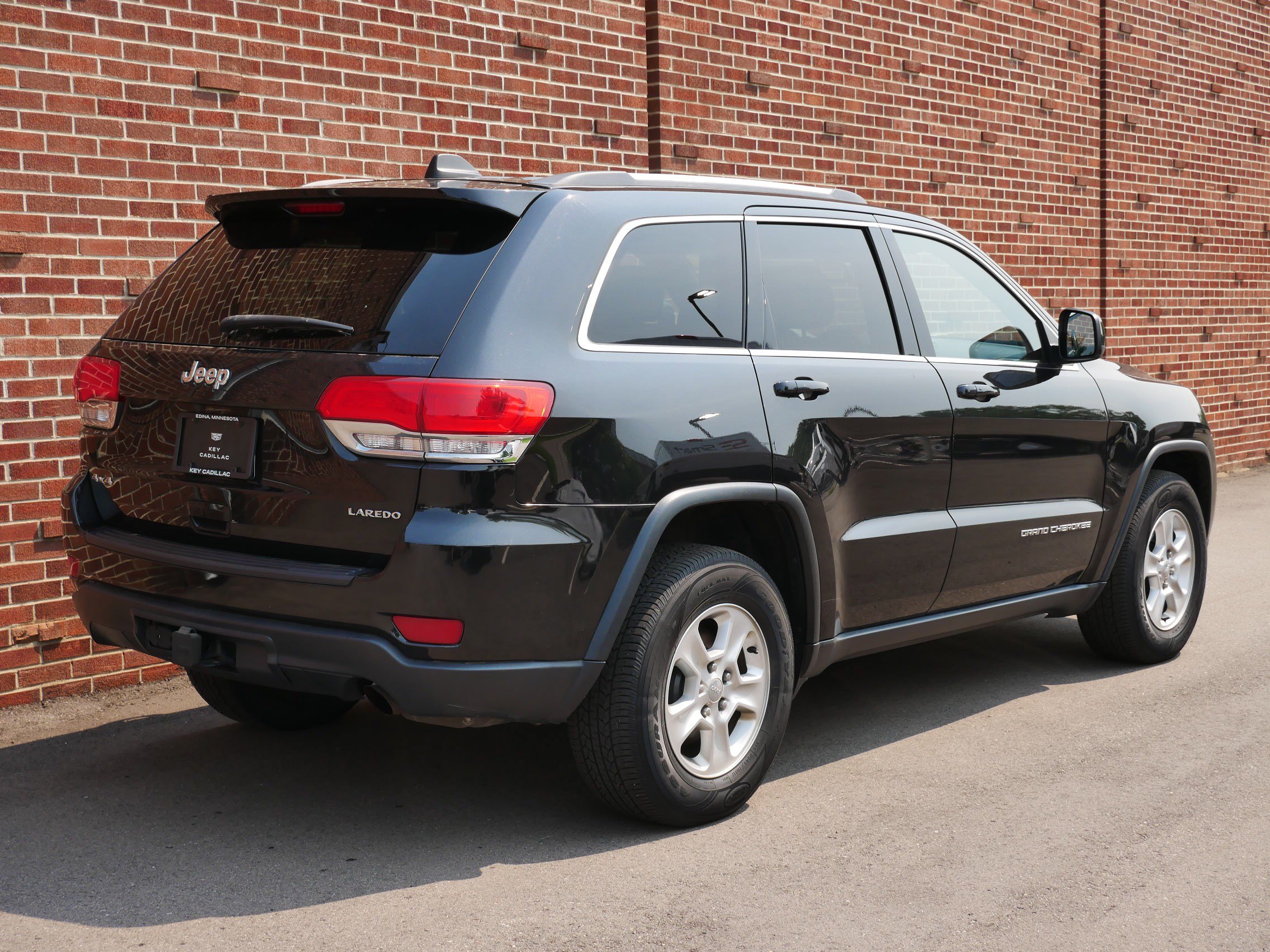 Used 2014 Jeep Grand Cherokee Laredo w/ Security & Convenience Group AWD/4WD image 25