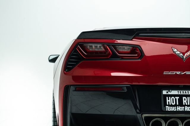 Used 2015 Chevrolet Corvette Stingray Coupe w/ 3LT Preferred Equipment Group image 17