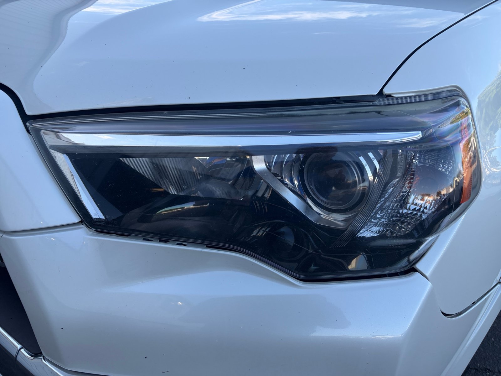 Used 2018 Toyota 4Runner Limited AWD/4WD image 9