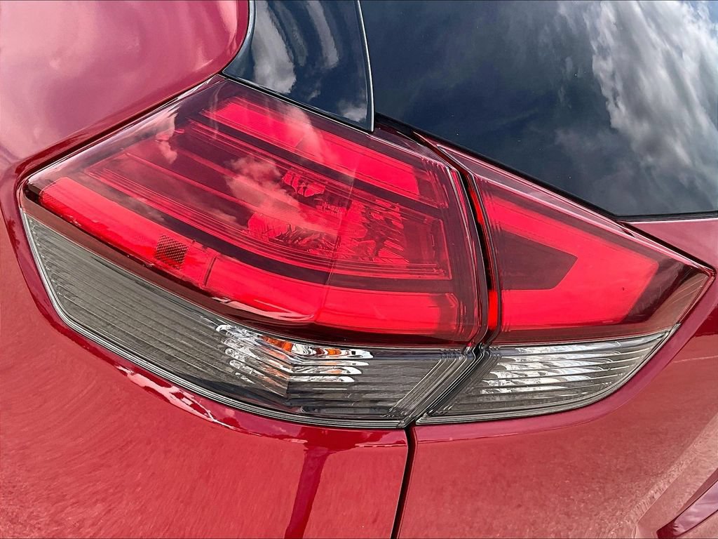 Used 2017 Nissan Rogue SL w/ SL Premium Package AWD/4WD image 27