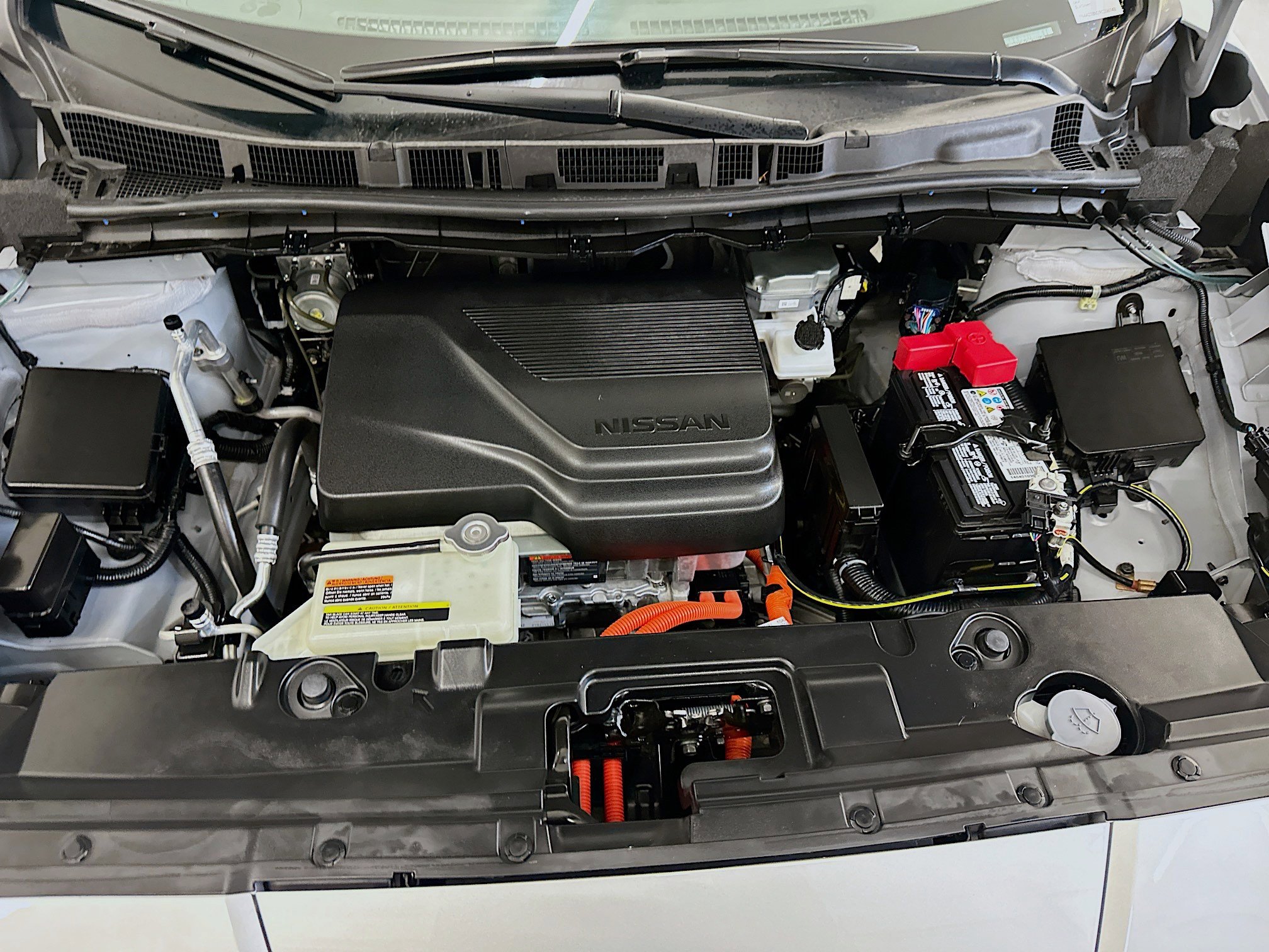 Used 2024 Nissan Leaf S image 33