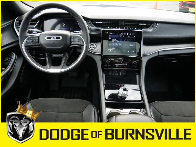 Used 2023 Jeep Grand Cherokee Altitude image 15