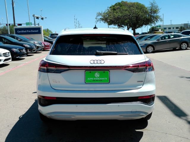 Used 2022 Audi Q4 e-tron Premium Plus image 9