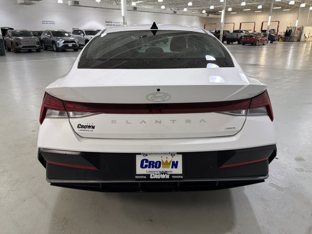 Used 2024 Hyundai Elantra Limited image 7