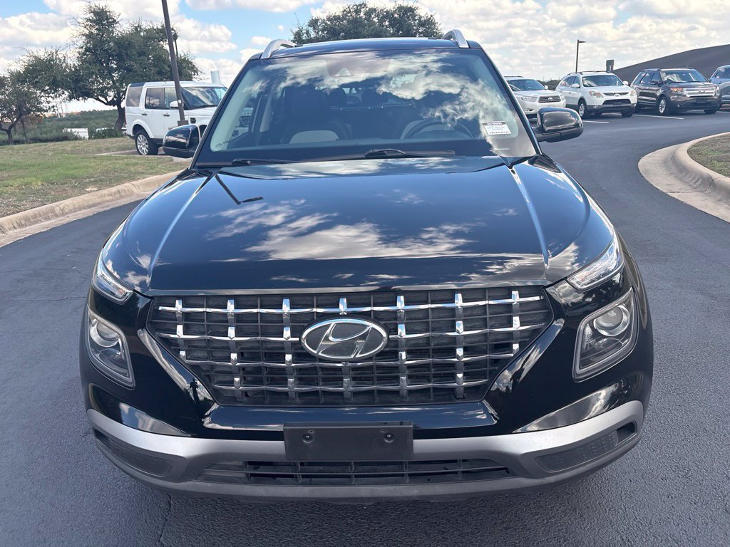 Used 2022 Hyundai Venue SEL FWD image 8
