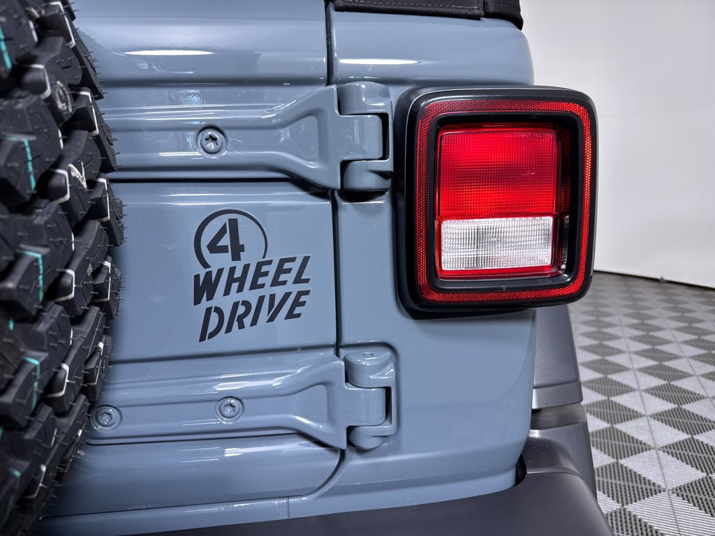 Used 2024 Jeep Wrangler Sport AWD/4WD image 26