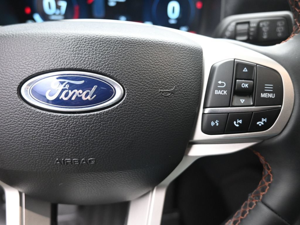Used 2025 Ford Explorer Active RWD image 13