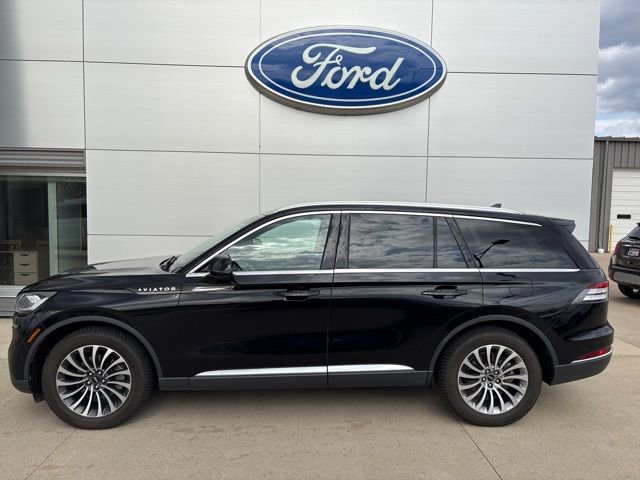 Used 2021 Lincoln Aviator Reserve w/ Equipment Group 201A AWD/4WD image 2