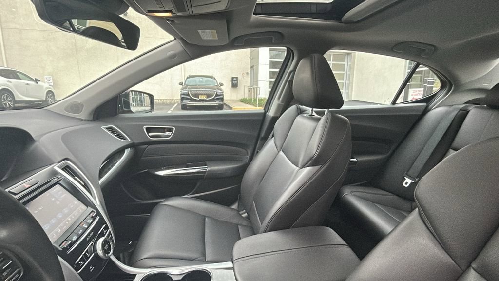 Used 2020 Acura TLX image 28