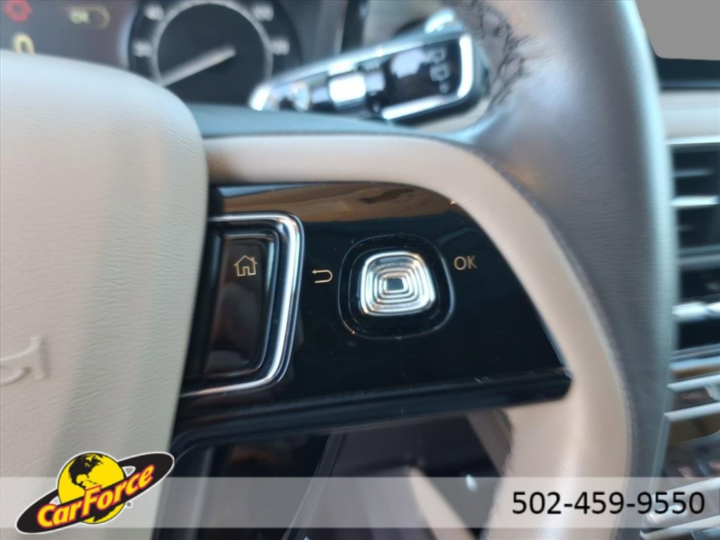 Used 2021 Lincoln Corsair AWD image 24