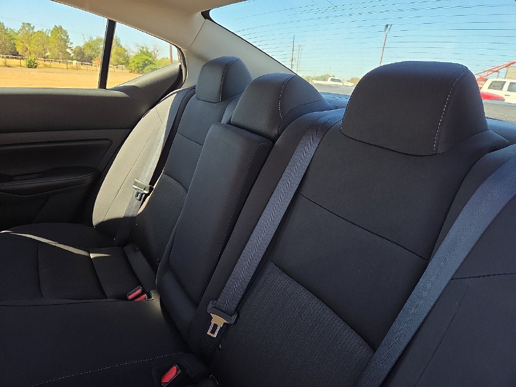 Used 2025 Nissan Altima 2.5 SV FWD image 18